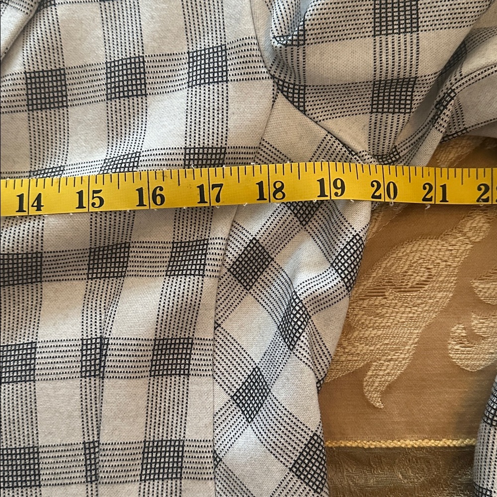 Cabi Gray Plaid Women's Blazer - Picture 4 of 4